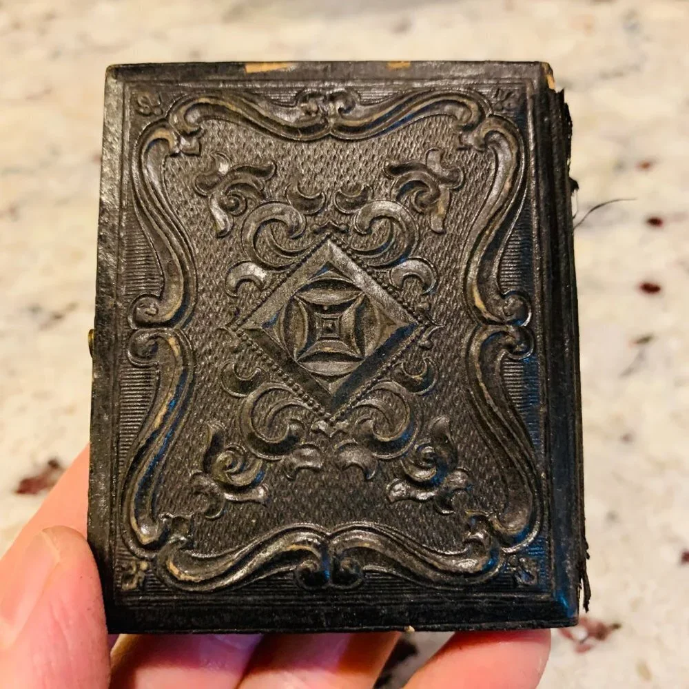 1/6th Plate Ambrotype Daguerreotype Of A Young Girl Women In A Full Case